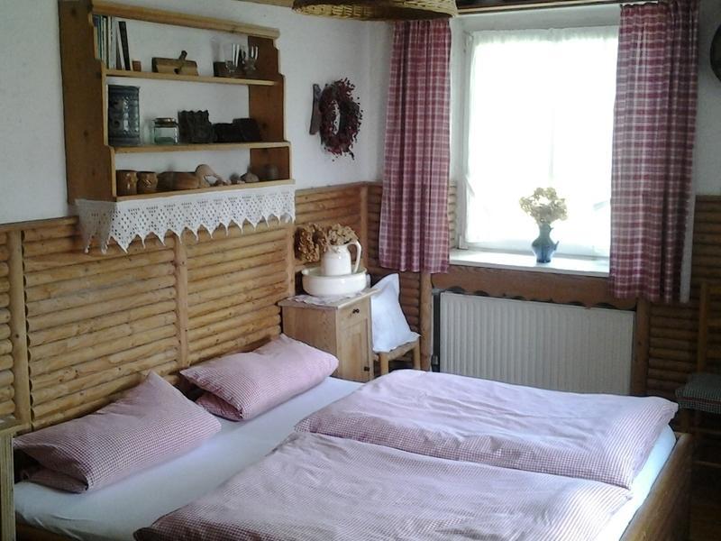 Gastehaus Zum Alten Schulhaus Hotel Miltenberg Room photo
